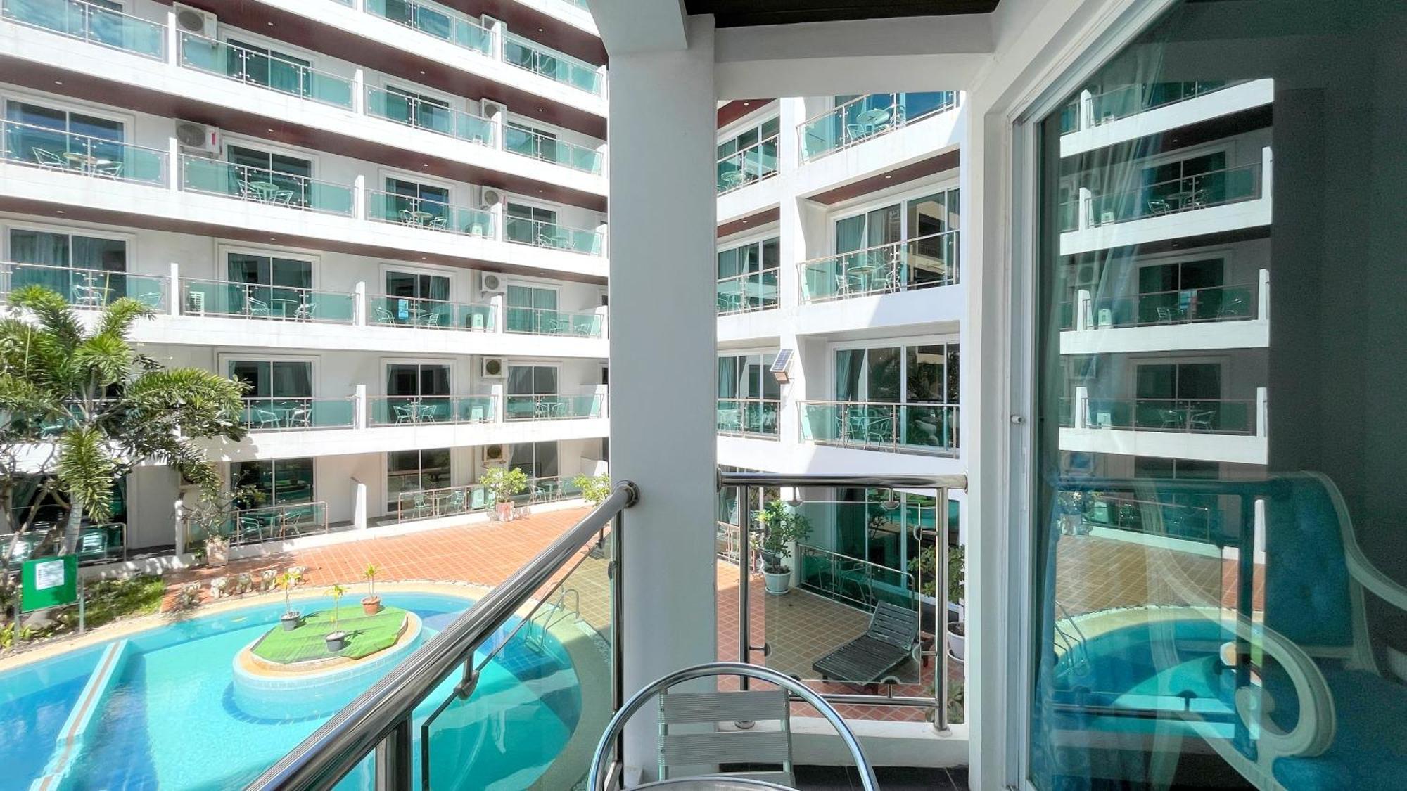 Dragon Beach Resort , Jomtien Beach Pattaya מראה חיצוני תמונה