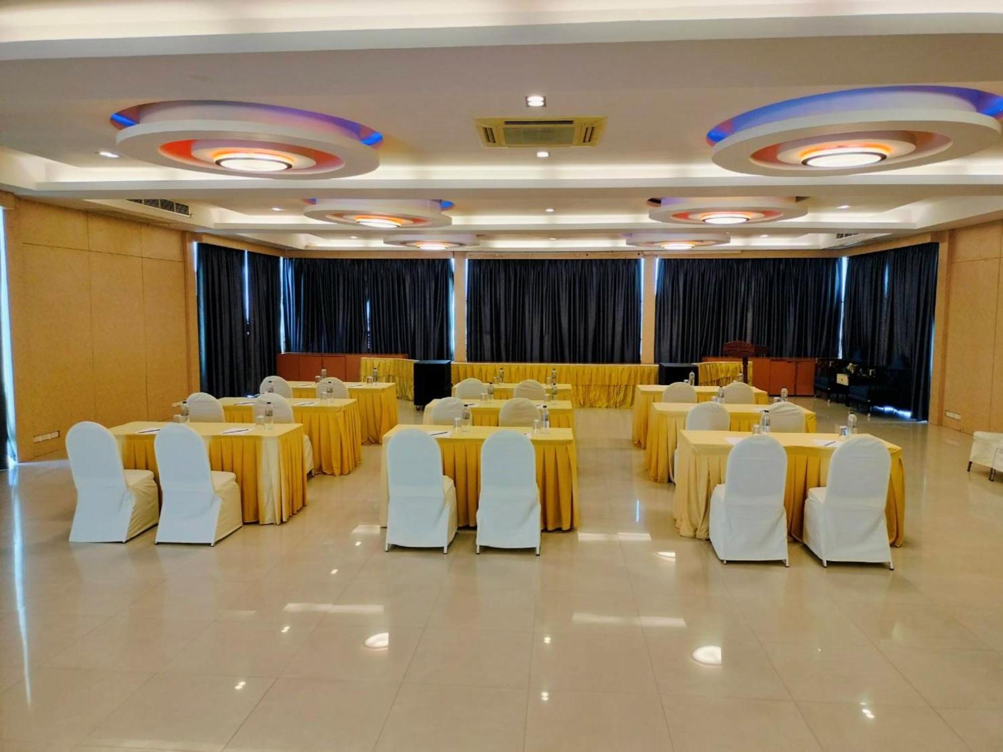 Dragon Beach Resort , Jomtien Beach Pattaya מראה חיצוני תמונה
