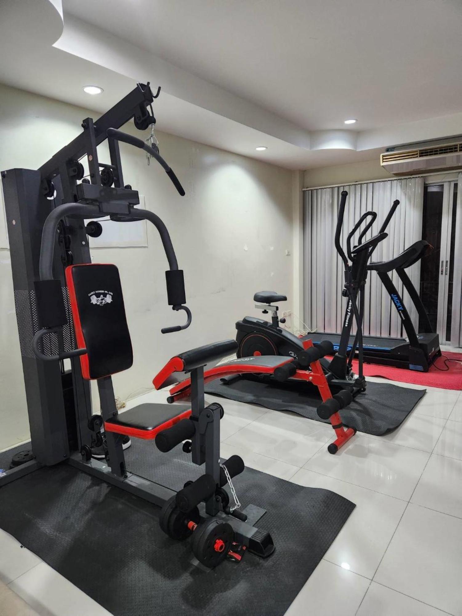 Dragon Beach Resort , Jomtien Beach Pattaya מראה חיצוני תמונה