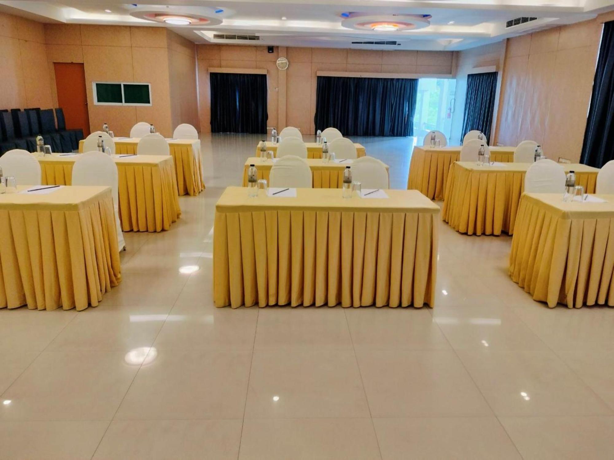 Dragon Beach Resort , Jomtien Beach Pattaya מראה חיצוני תמונה